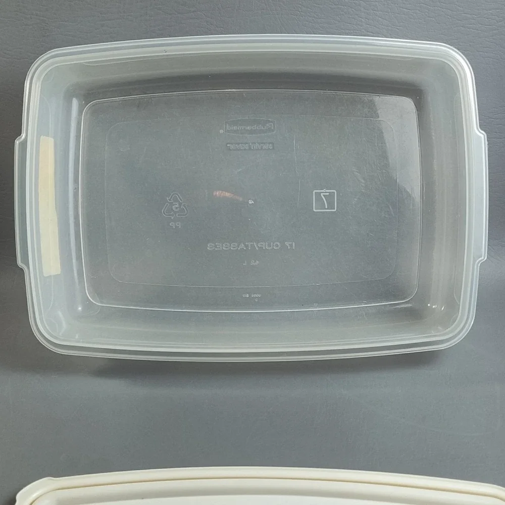 Rubbermaid Servin Saver Lot Of 3- (2) #10 12 Oz & #10 17 Cup Almond‎ Rectangle